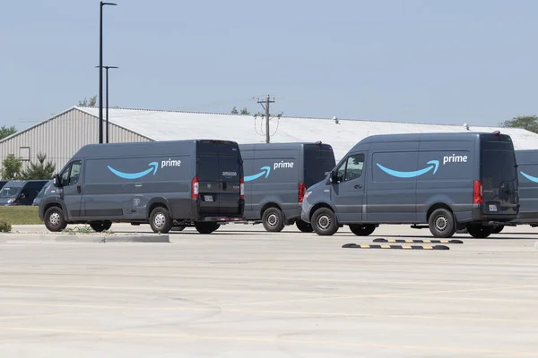 Champaign Circa 2023 Amazon Prime Deliver Van 아마존닷컴 Amazon Com — 스톡 사진