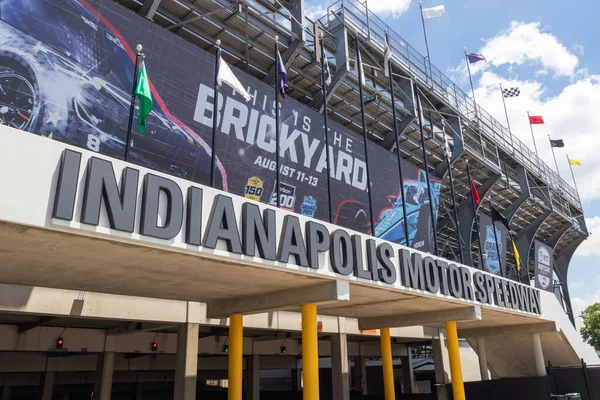 Indianapolis Juni 2023 Indianapolis Motor Speedway Gate Två Ingång Med — Stockfoto