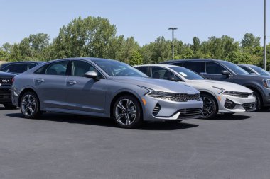 Indianapolis - 16 Ağustos 2023 Kia K5 GT-Line sergisi. Kia K5 'i LX, LXS, EX ve GT modellerinde sunar..