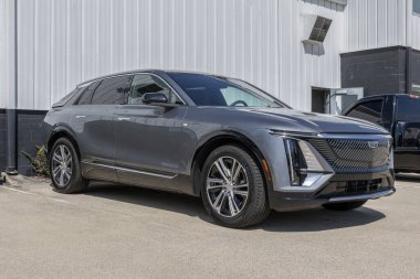 Lafayette - 15 Eylül 2023: Cadillac LYRIQ EV Elektrikli Araç Sergisi. Cadillac Tech, Luxury ve Sport modellerinde LYRIQ sunar.
