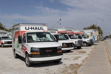Kokomo - 22 Eylül 2023: U-Haul Nakliye Aracı Kiralama Konumu. U-Haul taşınma ve depolama çözümleri sunuyor.