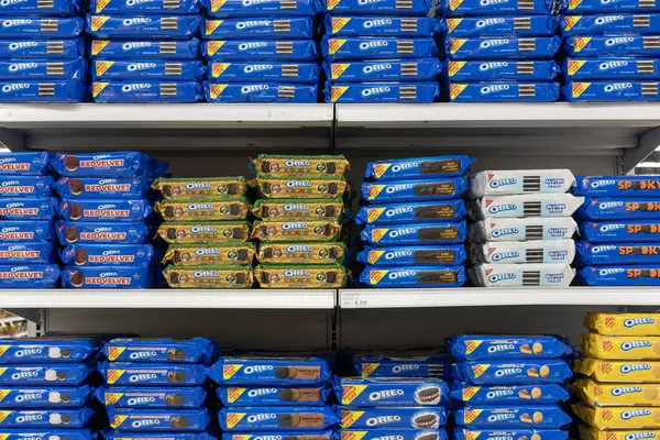 stock image Indianapolis - October 11, 2023: Oreo cookie display. Oreo sandwich cookies are the best selling cookies in the world and are famous for dunking in milk.