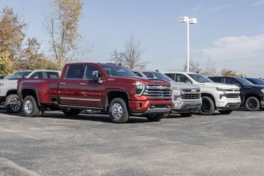 Plainfield, 5 Kasım 2023 Chevrolet Silverado kamyonet sergisi. Chevy 1500, 2500 ve 3500 modelle Silverado 'yu sunar..