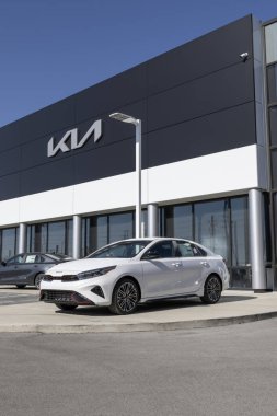 Indianapolis - 12 Kasım 2023 Kia Forte GT sergisi. Kia Forte 'yi LX, LXS ve GT-Line modellerinde sunar..