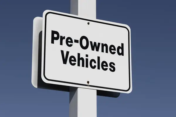 Pre Owned Vehicle Car Sign Dealership Supply Issues Used Preowned — Stock Photo, Image