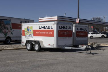 Indianapolis - 19 Kasım 2023 U-Haul Nakliye Aracı Kiralama Konumu. U-Haul taşınma ve depolama çözümleri sunuyor.