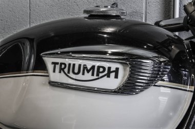 Indianapolis - 7 Aralık 2023 Triumph Motosiklet logosu. Triumph Motosikletleri İngiltere 'nin en büyük motosiklet üreticisi..