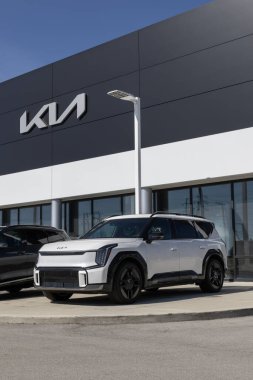 Indianapolis - 3 Şubat 2024: Kia EV9 GT-Line EV Elektrikli Araç Sergisi. Kia, Işık, Rüzgar ve Toprak modellerinde EV9 sunuyor. MY:2024