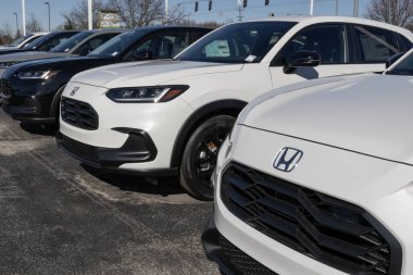 Avon - 10 Mart 2024 Honda HR-V sergisi. Honda HR-V 'yi LX, EX ve EX-L modellerinde sunar.