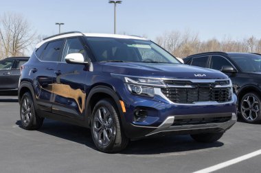 Indianapolis - 16 Mart 2024 Kia Seltos S sergisi. Kia, Seltoları LX, S, EX, Geceçöküşü ve SX modellerinde sunar. MY:2024