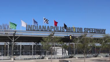 Indianapolis - 13 Nisan 2024 Indianapolis Motor Yarış Pisti 1 girişi. IMS, Indy 500 ve Brickyard NASCAR yarışlarının evidir. 15 Saniye Şarjörü.