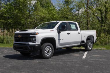 Kokomo - 5 Mayıs 2024 Chevrolet Silverado 2500 Ekip Taksisi Z71. Chevy 2500 'ü WT, Custom, LT ve LTZ modelleriyle sunar. MY:2024