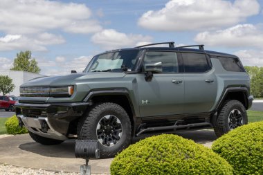 Kokomo - 5 Mayıs 2024: GMC Hummer EV Elektrikli Araç Sürüm 1 ekran. GMC Ka 'yı sunacak. Hummer EV SUV Sürüm 1 'in 2500' ü. MY:2024
