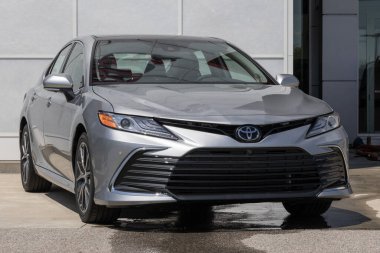 Noblesville - May 19, 2024: Toyota Camry XLE display at a dealership. Toyota offers the Camry in LE, SE, XLE, XSE and TRD models. MY:2024