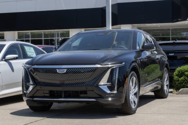Lafayette - 11 Haziran 2024: Cadillac LYRIQ Tech EV Elektrikli Araç Sergisi. Cadillac, Tech, Luxury ve Sport modellerinde LYRIQ sunar. MY:2024