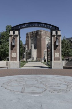 Batı Lafayette - 11 Haziran 2024: Purdue Üniversitesi Anma ve Karşılama Merkezi. Purdue, atletizm takımlarının Boilermakers olduğu bir üniversite..