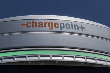 Indianapolis - 30 Haziran 2024: Şarj Noktası EV Elektrikli Araç Şarj İstasyonu. Şarj Noktası eklenti istasyonları iş otoparklarında ya da ev kullanımında.
