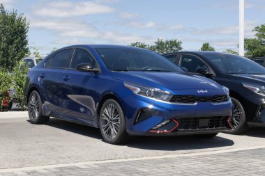 Indianapolis - 30 Haziran 2024 Kia Forte GT-Line sergisi. Kia Forte 'ye 2.0L MPI 4 silindirli motor sunar. MY:2024