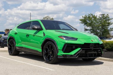 Indianapolis - 7 Temmuz 2024: Lamborghini Urus Performante gösterisi. Lamborghini, Urus 'a 657HP Turboşarjlı 4.0L V8 motor teklif ediyor. Benim: 2023