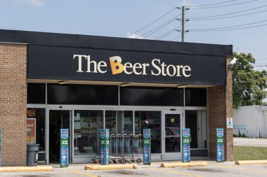 Windsor, ONT - 12 Temmuz 2024: Bira Mağazası perakende satış yeri. Bira Dükkanı Brewer Tarafsızlığı uygular, çünkü hiçbir Brewer ayrıcalıklı muamele görmez..