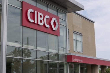 Windsor, ONT - 12 Temmuz 2024: CIBC perakende banka şubesi. Canadian Imperial Bank of Commerce, çok uluslu bir bankacılık ve finansal hizmet şirketidir..