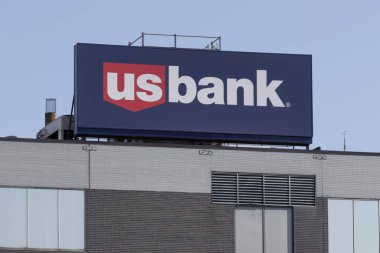Milwaukee - 14 Ağustos 2024: ABD Bankası ve Kredi Binası ve Kulesi. US Bank, ABD 'nin en büyük 5. bankası..