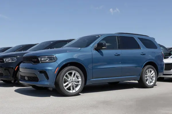 Stock image Lafayette - August 10, 2024: Dodge Durango GT PLUS display. Dodge offers the Durango with a 3.6L VVT Pentastar V6 engine. MY:2024