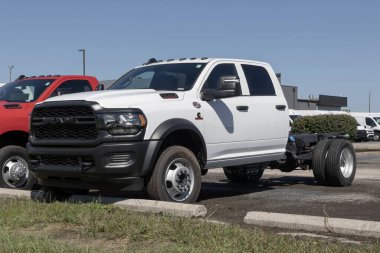 Indianapolis - 1 Eylül 2024: Ram 4500 Chassis Taksi Tüccarı 4X4 sergisi. Ram, Cummins 6.7L Turbo Diesel motorlu 4500 'ü sunuyor. MY:2024