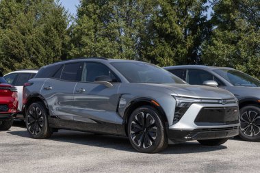 Avon - 15 Eylül 2024: Chevrolet Blazer EV RS Electric SUV ekran. Chevy Blazer EV 'ye tam şarjlı 324 mil teklif ediyor. MY:2024