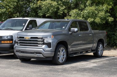 Plainfield - 15 Eylül 2024 Chevrolet Silverado 1500 Crew High Country Stadyumu. Chevy, 6.2L EcoTec3 V8 motorlu Silverado 1500 vermektedir. MY:2024