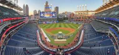 Cleveland - 18 Ekim 2024, Yenilikçi Alan Panoraması, Cleveland Koruyucuları 'nın evi. İlerleme Alanı 1994 'ten beri MLB Koruyucularına ev sahipliği yapıyor..