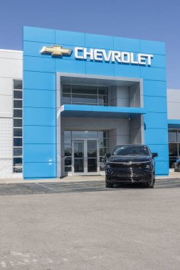 Plainfield - 27 Ekim 2024 Chevrolet Silverado EV RST Electric Pickup. Chevy, Silverado EV 'ye 440 mil uzunluğunda bir golf sahası sunar. MY:2024