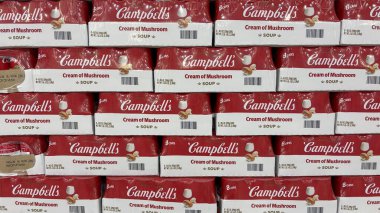 Indianapolis - 26 Kasım 2024 Campbell 's Cream of Mantar Çorbası sergisi. Kızarmış peynirli sandviçle Campbell 's Çorbası en rahatlatıcı yemektir..