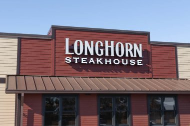 Noblesville - January 17, 2025: LongHorn Steakhouse casual dining restaurant. LongHorn Steakhouse is owned and operated by Darden Restaurants. clipart