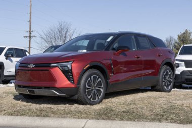 Avon - 23 Şubat 2025: Chevrolet Blazer LT EV AWD Electric SUV ekran. Chevy Blazer EV 'ye 283 mil uzunluğunda bir golf sahası sunuyor. MY:2025