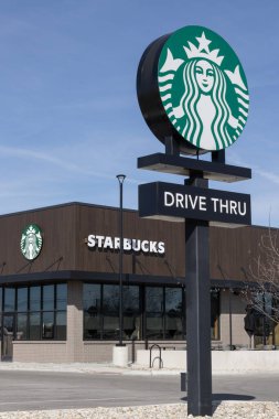 Indianapolis, 28 Şubat 2025 Starbucks kahve evi zinciri. Starbucks 'ın 80' den fazla ülkede kahve mekanları var..