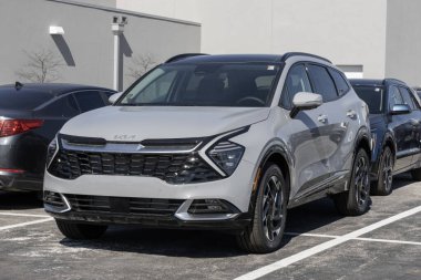 Avon - 2 Mart 2025: Kia Sportage SX-Prestige AWD bir bayilikte. Kia Sportage 'a 2.5L Doğrudan Enjeksiyon 4 silindirli motor sunar. MY:2025