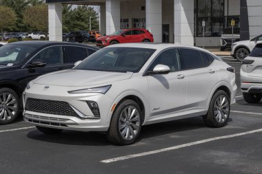 Kokomo - 13 Nisan 2025: Buick Envista Bulvarı bir galeride sergileniyor. Buick, Envista 'ya 1.2L Turboşarjlı Ecotec motor teklif ediyor. MY:2025