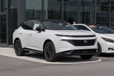 Lafayette - 11 Nisan 2025 Nissan Murano Platinum AWD bir bayilikte. Nissan, Murano 'ya 241HP 2.0L Turbo 4 silindirli motor teklif ediyor. MY:2025