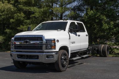 Avon - 18 Mayıs 2025 Chevrolet Silverado 6500 HD Chassis Taksi Sergisi. Chevy, 6.6L Duramax Turbo-Diesel V8 ile Silverado 'yu sunar. MY:2024