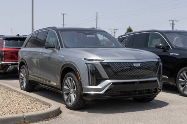 Balıkçılar - 1 Haziran 2025: Cadillac VISTIQ 3-Row Electric SUV sergisi. Cadillac, VİSTIQ 'ya 306 mil uzunluğunda bir atış alanı sunuyor. MY:2026