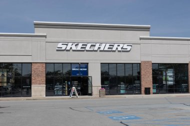 Lafayette - 21 Haziran 2025: Skechers ayakkabı ve ayakkabı mağazası. Skechers, ABD 'deki en büyük ayakkabı markalarından biridir..