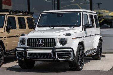 Indianapolis - 1 Ağustos 2025: kullanılmış Mercedes-Benz G63 AMG ekran. Fiyat endişeleriyle Mercedes, talebi karşılamak için kontörlü araba alıp satıyor. MY:2019