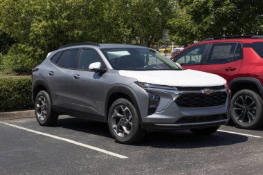 Plainfield - 3 Ağustos 2025 Chevrolet Trax 1LT sergisi. Chevy, Trax 'e 1.2L EcoTec Turboşarjlı motor sunuyor. MY:2025