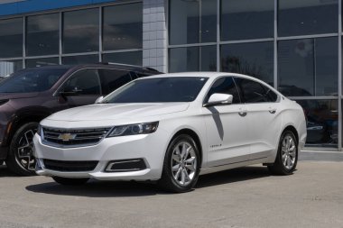 Plainfield - 3 Ağustos 2025: kullanılmış Chevrolet Impala sergisi. Fiyatlandırma endişeleriyle, Chevy talebi karşılamak için kontörlü araç alıp satıyor. MY:2017