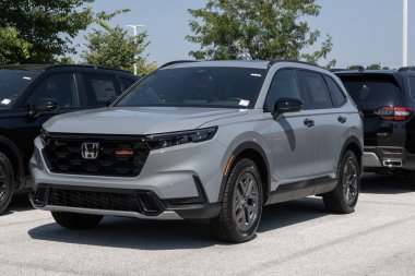 Avon - 3 Ağustos 2025: Honda CR-V Hybrid AWD TrailSport kompakt SUV sergisi. Honda, CRV 'ye 2.0L hibrid motor teklif ediyor. MY:2026