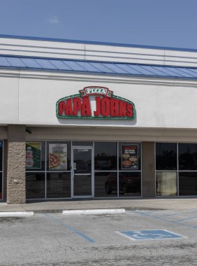 Indianapolis - 14 Ağustos 2025 Papa Johns Pizza Lokantası. Papa John dünyanın en büyük üçüncü pizza dağıtım zinciri..
