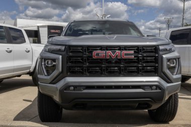 Lafayette - 27 Ağustos 2025: GMC Canyon 2WD Yükseliş Ekibi Aracı. GMC, Kanyon 'a 2.7L TurboMax 4 silindirli motor sunar. MY:2026