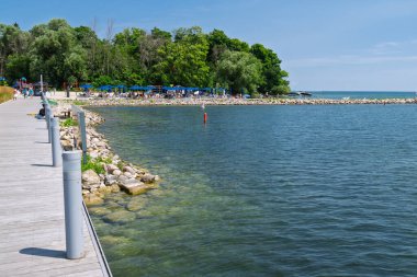 05AUG2024 - Cuma limanına yakın bir yerde, Innisfil Sahil Parkı Simcoe Gölü, Ontario Kanada 