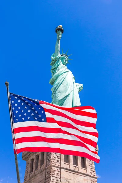 American Flag Waving Wind Statue Liberty — Stock Photo, Image